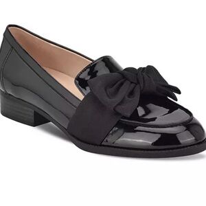 New Bandolino Lindio Loafers with Bow Accent